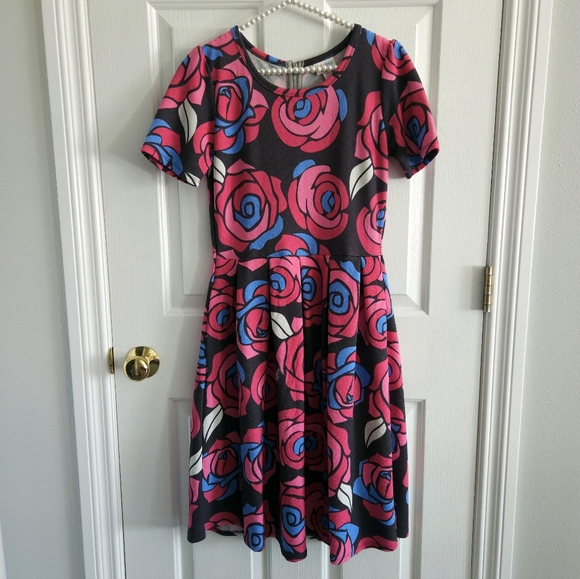 NWOT LuLaRoe Amelia Dress - Picture 1 of 9